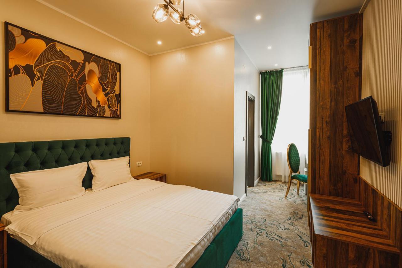 Motel Andra Tecuci Exterior photo